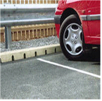 停車場排水路緣石